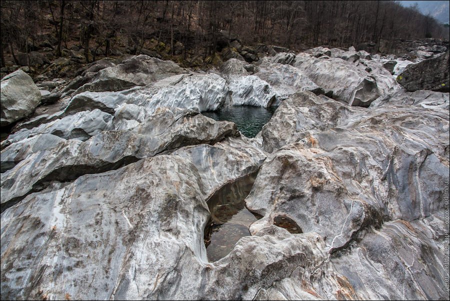Камни с узорами