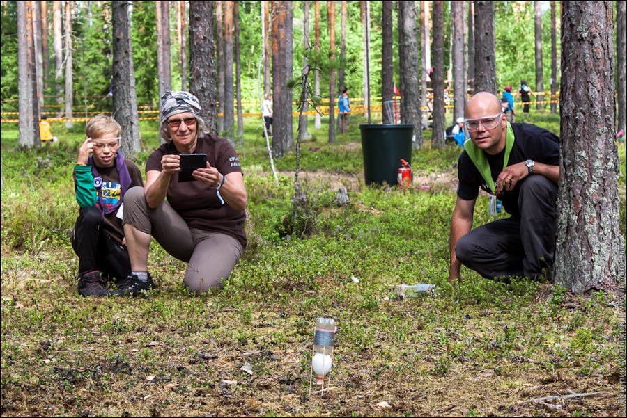 28. Скауты запускают ракету